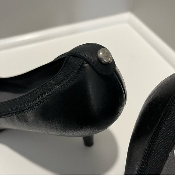 Stuart Weitzman Rounded Toe Leather Black Heels - Picture 6 of 16